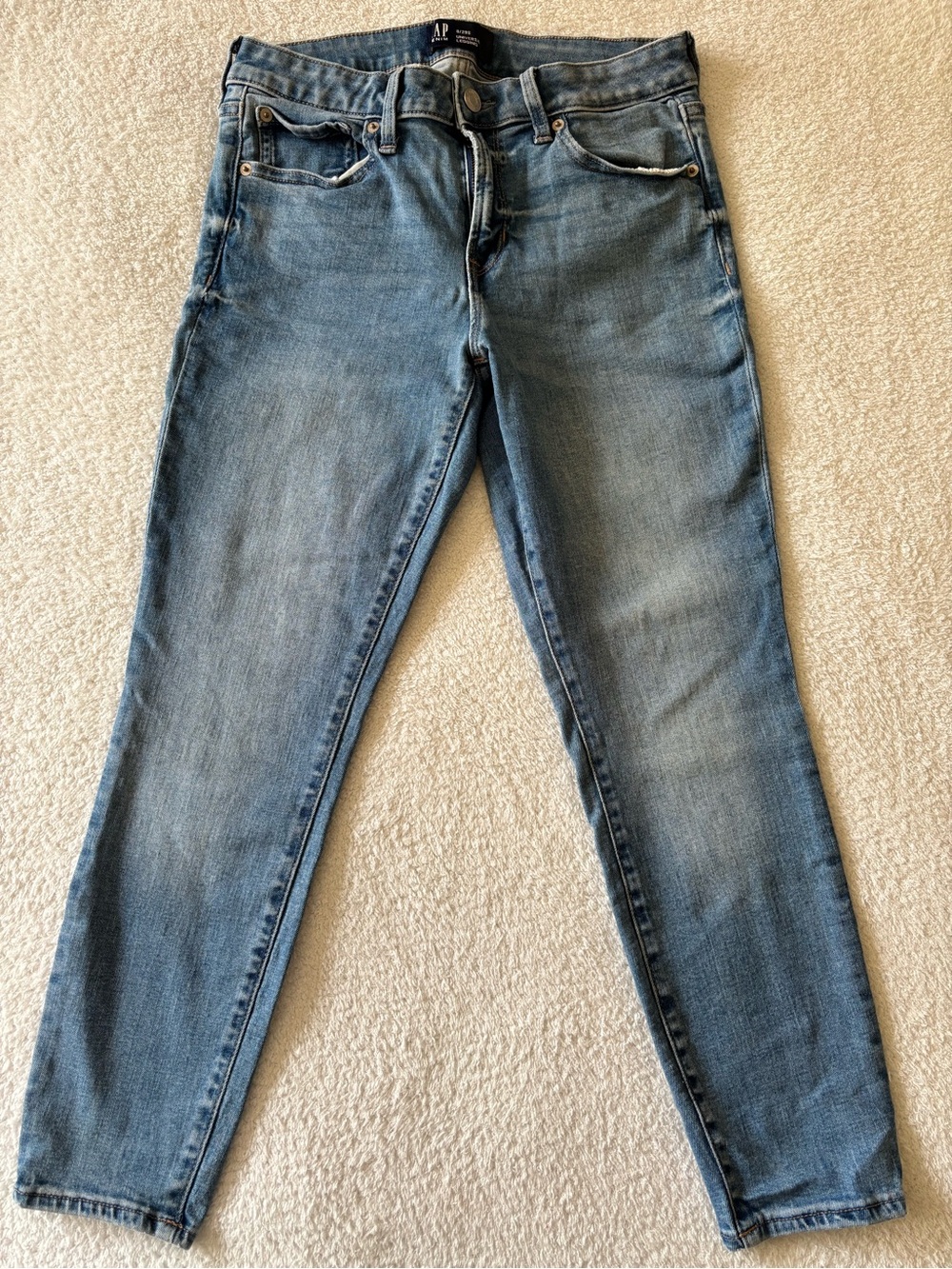 GAP Women’s Medium Wash Blue Skinny  Denim Jeans